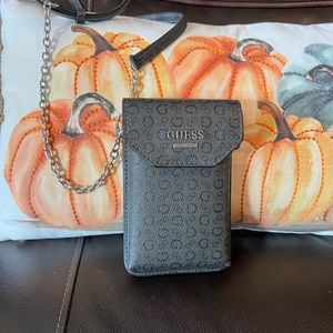 NWOT Guess Crossbody Phone carrier and Wallet.